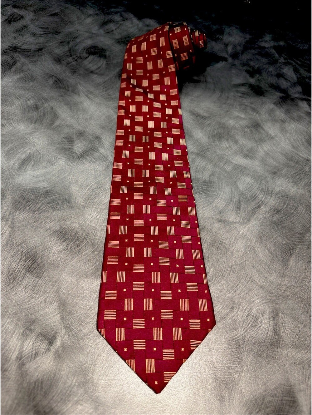 Vintage GUESS American Classics Silk Tie Maroon Gold Grid, Fabulous